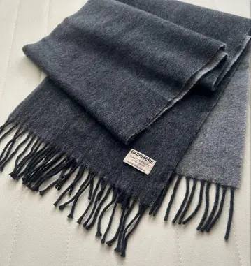 새상품급 유나이티드 애로우즈 뷰티 앤 유스 리버서블 캐시미어 머플러