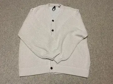 HALHAM 화이트 V넥 가디건 M 사이즈