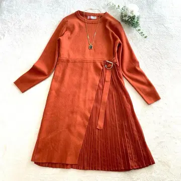 벽돌색 플리츠가 달린 니트 원피스 튜닉 상의 둥근 카라 M