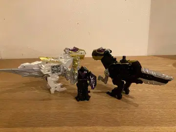 류소우저 기사룡 시리즈 08 DX 샤인 랩터 & 섀도우 랩터