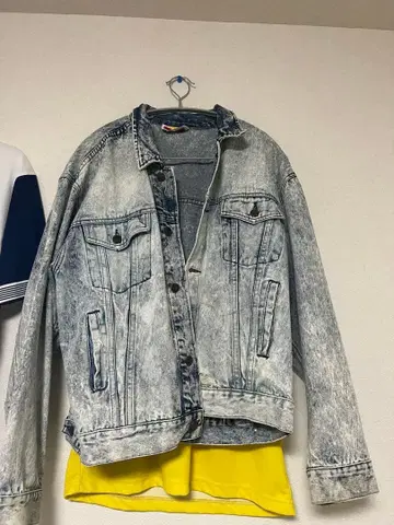 연한 블루 데님 자켓