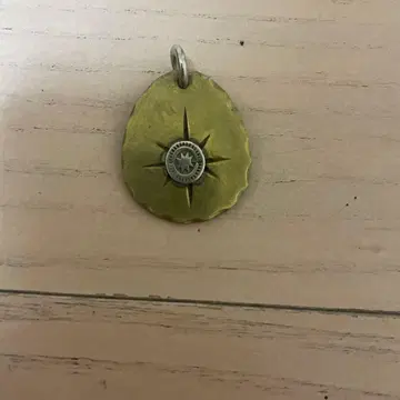 나침반 모티브 펜던트