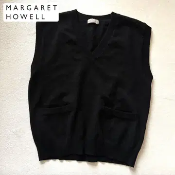 [ 마가렛호웰 ] 캐시미어 혼방 니트 베스트 포켓 포함 블랙
