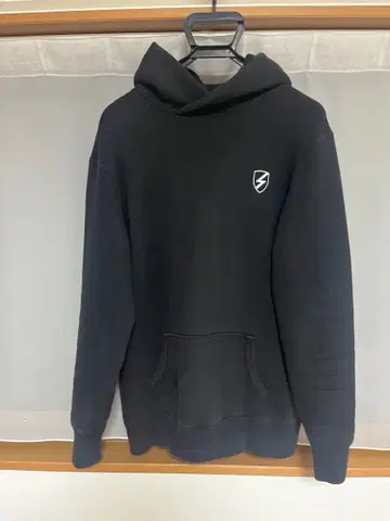 rats BLACK AND YELLOW 후드티 M 사이즈