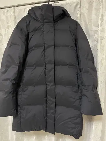 [ 시착만 한 상품 ] UNIQLO 심리스 다운 자켓 M 사이즈