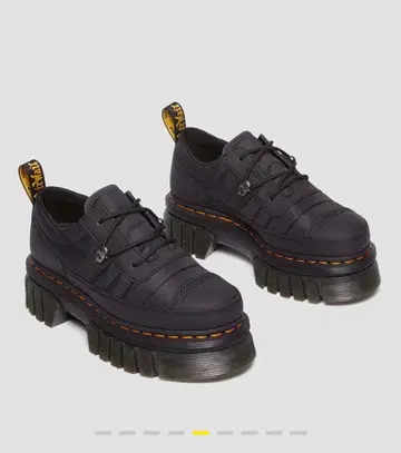 Dr. Martens Audrick 3i Shoe QLTD UK3