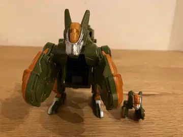 류소우저 기사룡 시리즈 10 DX 파키가루