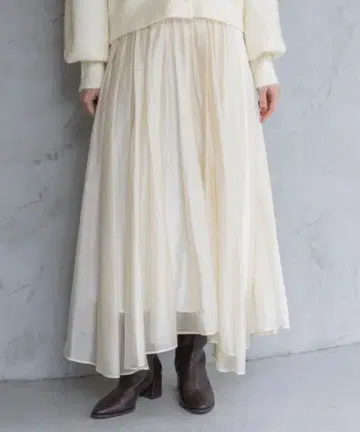 A part by 이레헴 플레어 스커트