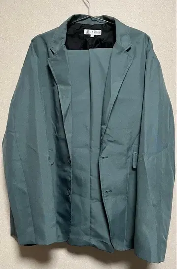 폴리 릴랙스 어반 핏 테일러드 & 테이퍼드 팬츠 셋업