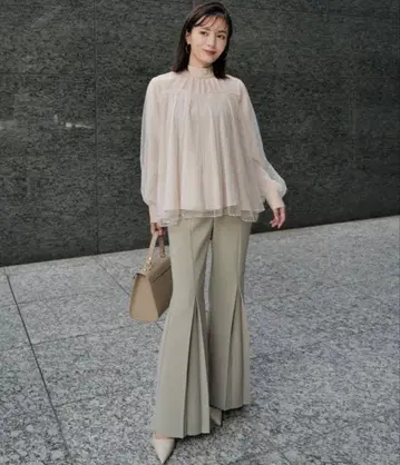 anuans 도트 튤 볼륨 블라우스 블랙