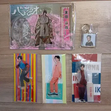 이쿠타 토마 아크릴 스탠드 4종 가챠 키링