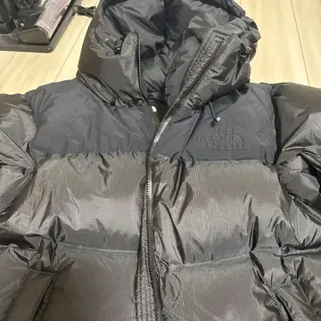 미사용 새상품 THE NORTH FACE 다운 자켓 L 사이즈