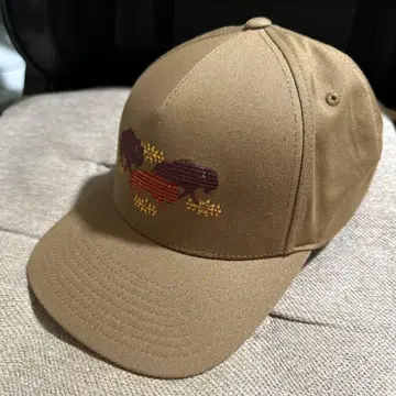 The Classics 베이지 자수