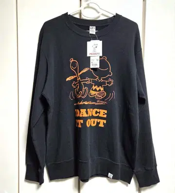 새상품 택 포함 유니클로 x PEANUTS 스누피 맨투맨 블랙