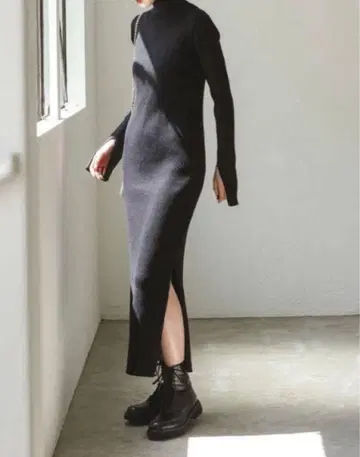 Noble 내로우 타이 슬릿 원피스 블랙 36