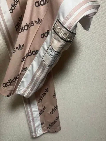 adidas 아디블레이크 로고 프린트 팬츠