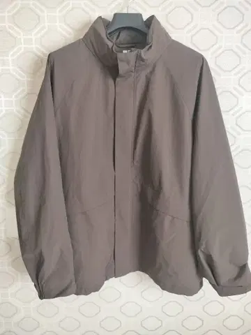 유니클로 윈드프루프 스탠드 블루종