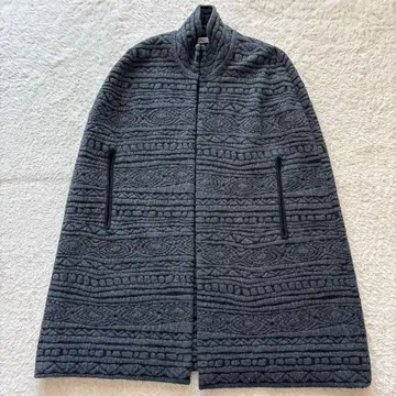 다마 컬렉션 히로미 오시다 자카드 니트 케이프 판초