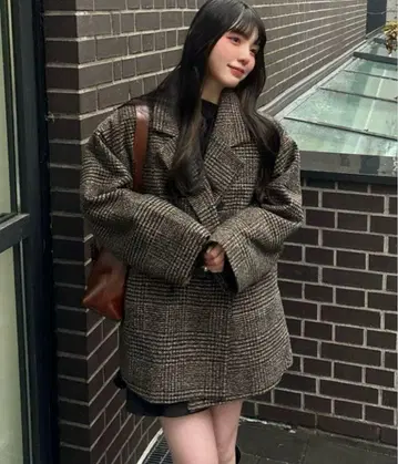 Ada. 글렌체크 더블 숏 기장 자켓 코트
