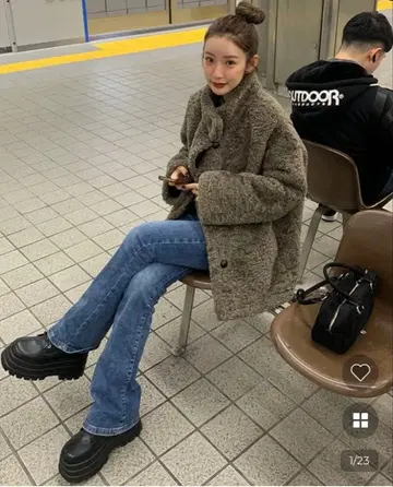 NUGU 보아 버튼 하프 코트 CANIE