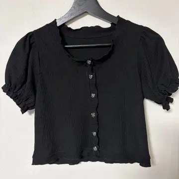 BUBBLES 버블스 블랙 반팔 상의