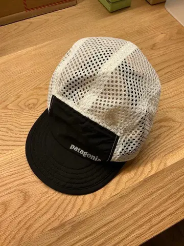 Patagonia 덕빌 화이트/블랙 all 프리 사이즈