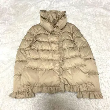 새상품급 TO BE CHIC 프릴 디자인 다운 숏코트 베이지