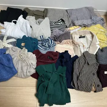 여성용 의류 묶음 판매 S, M, F 사이즈