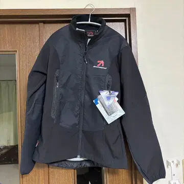 [ 새상품 ] directalpine 소프트쉘 자켓 L 사이즈