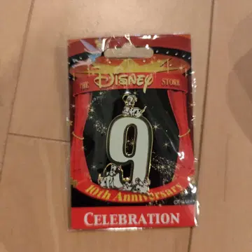 디즈니 스토어 10주년 101마리 강아지 핀 배지