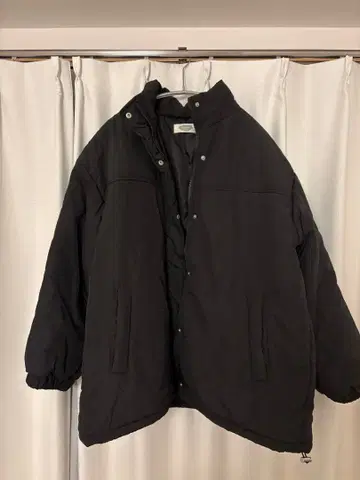 블랙 다운 자켓 후드 없음