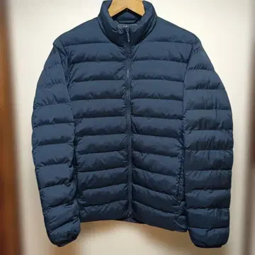 유니클로 퍼프 테크 자켓 네이비 S 사이즈