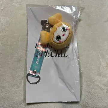 TWICE 지효 지브리 스마트폰 참 스트랩