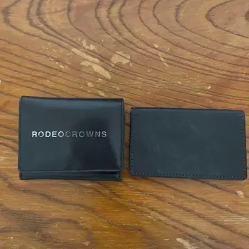 RODEO CROWNS 블랙 이단 접이식 지갑