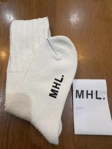 MHL. 화이트 리브 삭스