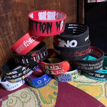 ONE OK ROCK 러버 밴드 묶음 판매