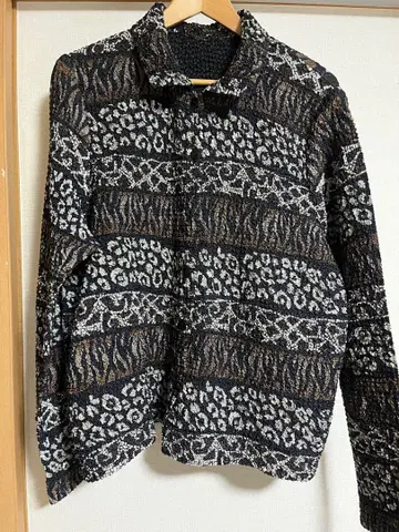 레오파드 무늬 긴팔 자켓