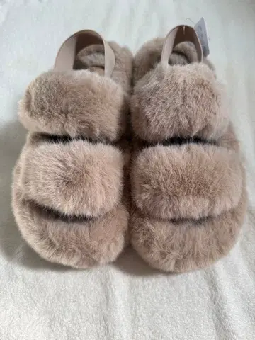 새상품 시마무라 퍼 샌들 복슬복슬 통굽 베이지 L 24cm