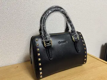 russet 스터드 장식 블랙 핸드백 새상품급
