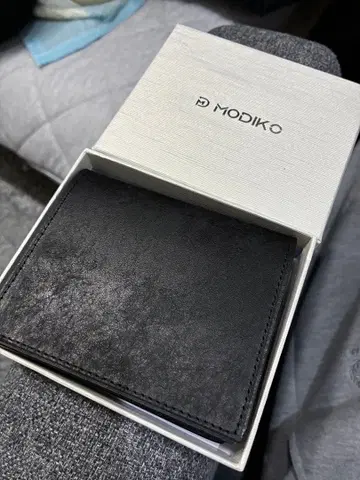MODIKO 블랙 접이식 지갑