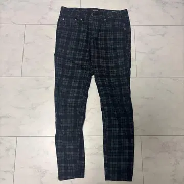 [ 새상품급 ] Belinda 체크 무늬 스키니 팬츠