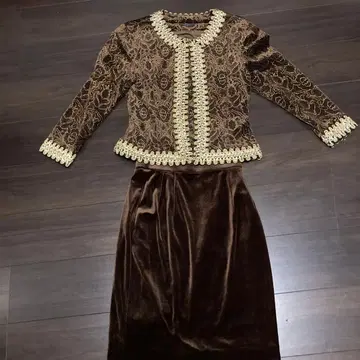 브라운 벨로아 자켓 스커트 셋업 고져스 금실 골드 블레이드