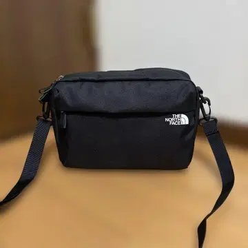 THE NORTH FACE 숄더백 한국 화이트 라벨