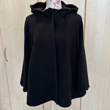 블랙 후드 부착 울 숏코트