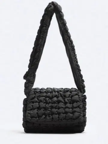 새상품급 ZARA 퀼팅 크로스바디백 Limited Edition