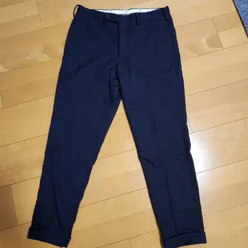 투모로우랜드 슬랙스