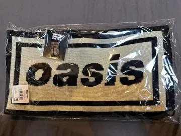 Oasis 풋볼 스카프 + 핀즈 1개