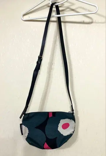 marimekko 꽃무늬 숄더백