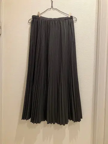 드레 DRESSTERIOR 새틴 플리츠 스커트 38