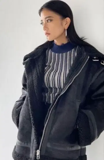 EMODA (에모다) 오버 컬러 B-3 블랙